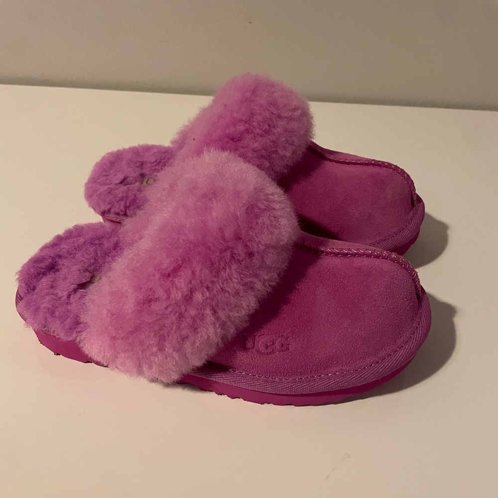 Ugg slides